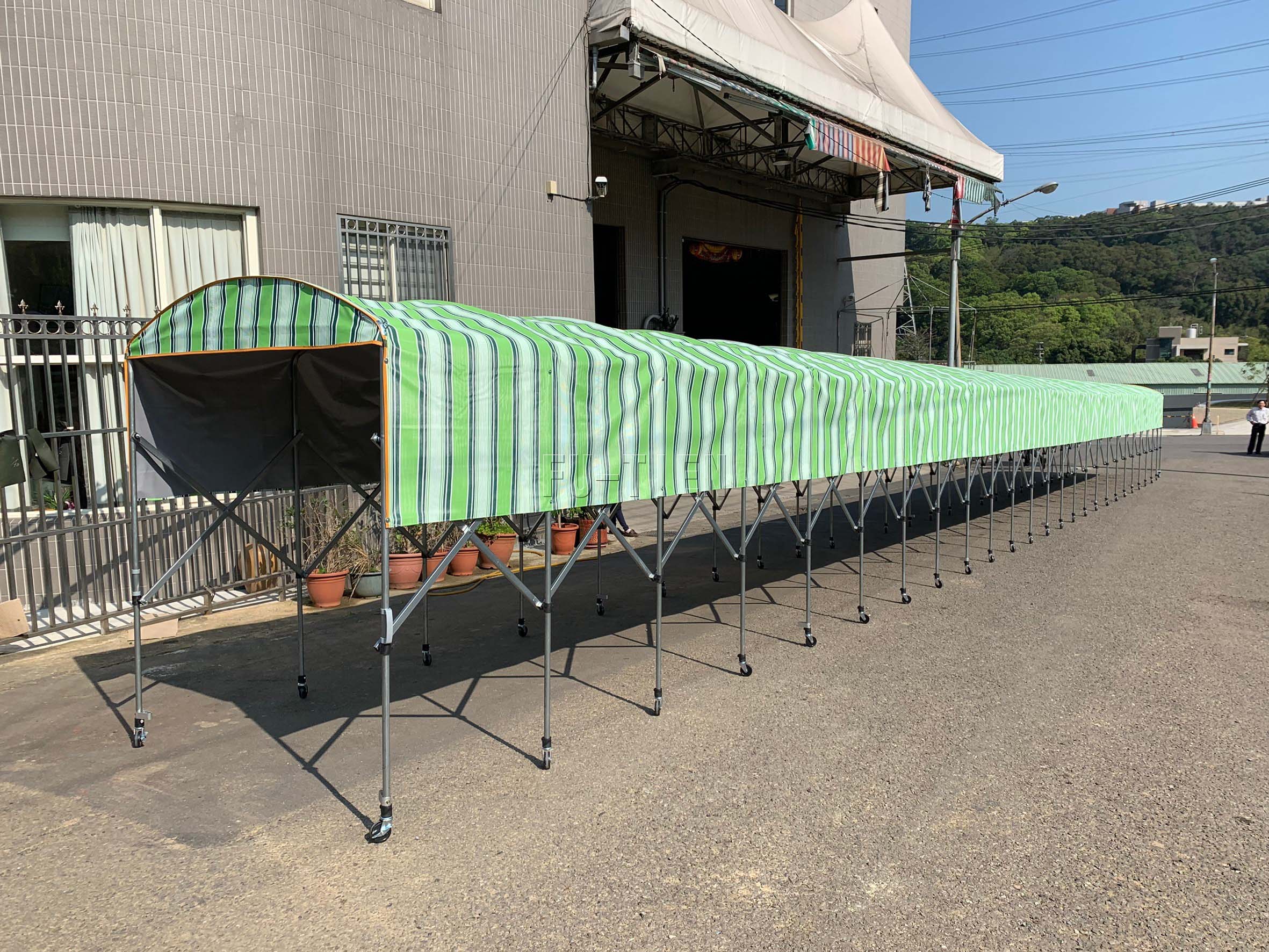 活動車庫