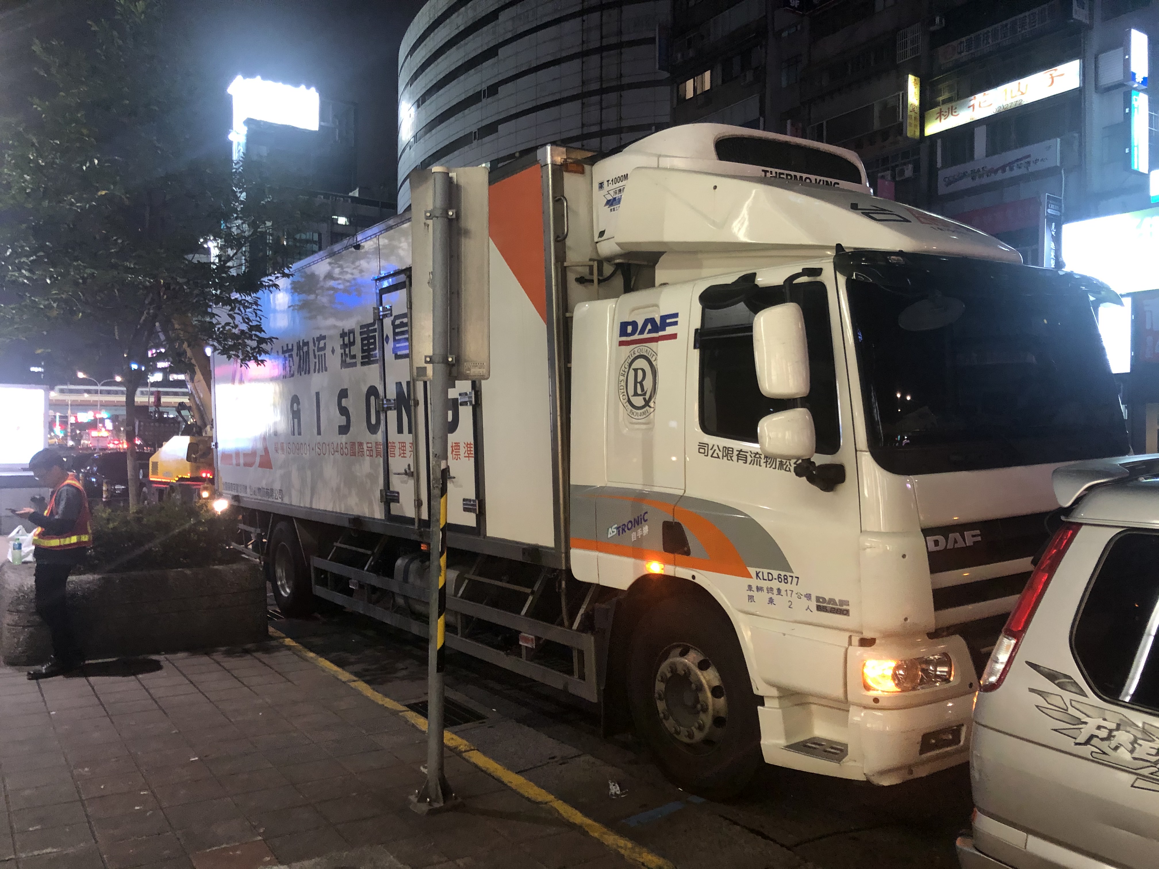 台北大學眼科設備運送進機作業