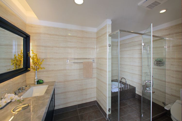 曹公館-主臥浴廁