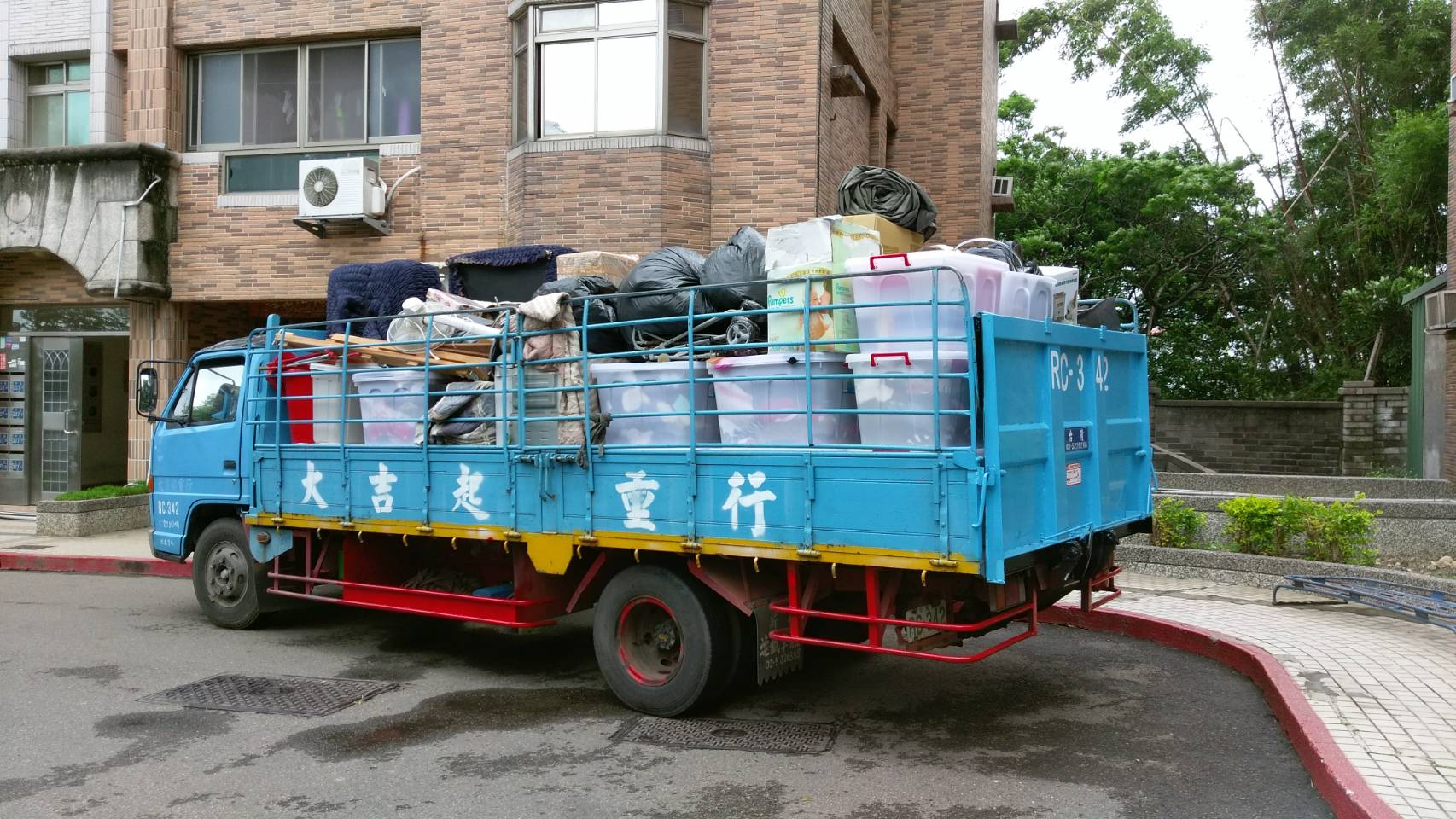 頭份搬家公司，竹南搬家公司，苗栗搬家公司推薦，歡迎來電洽詢037-551191
