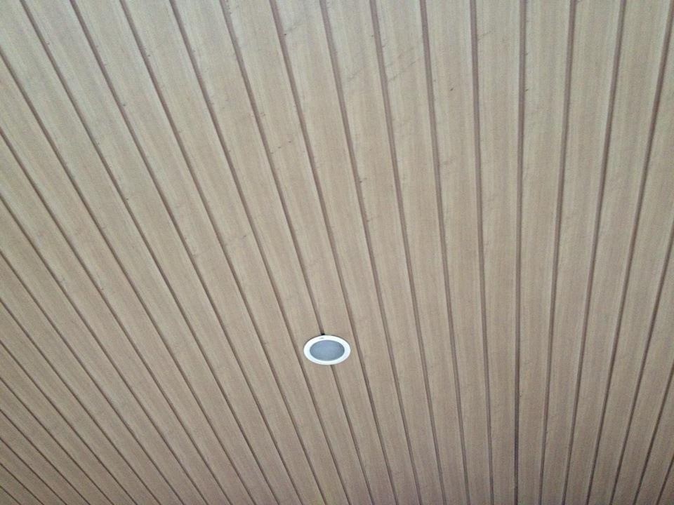 高雄防颱卡麗板、防水防鏽、表面木紋貼造型