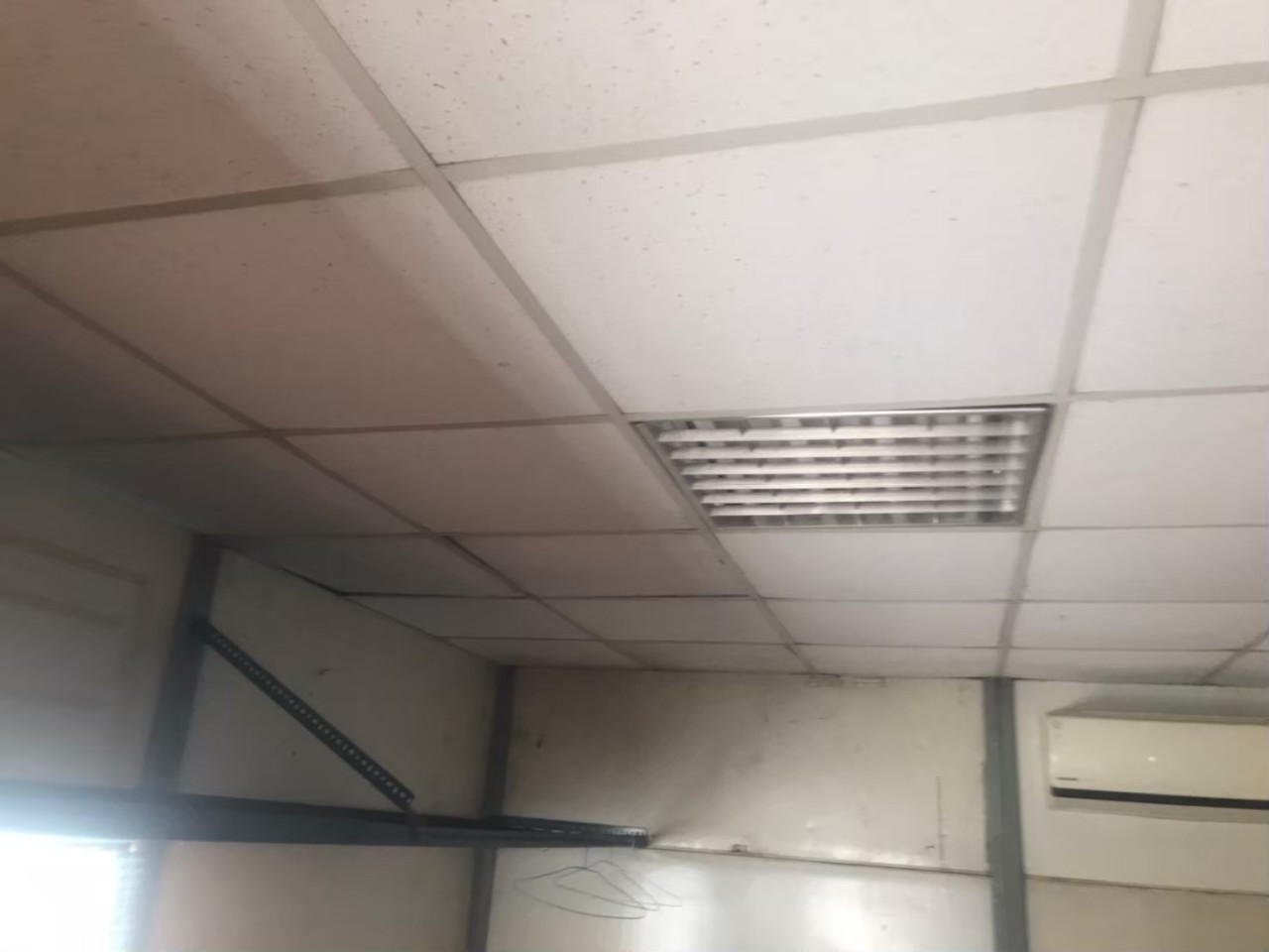 高雄天花板修復