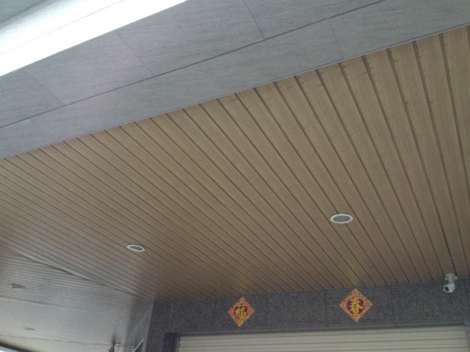 高雄防颱卡麗板、防水防鏽、表面木紋貼造型