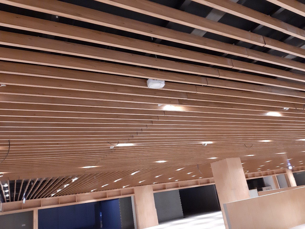 高雄悅誠廣場誠品書店、騎樓鋁棧板防颱企口_210107_12