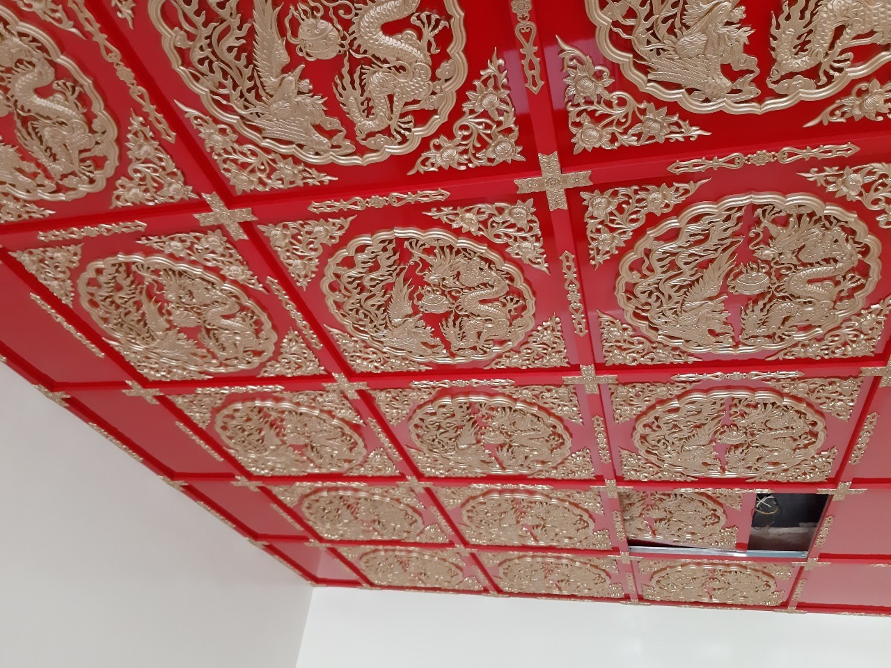 高雄天花板立體突