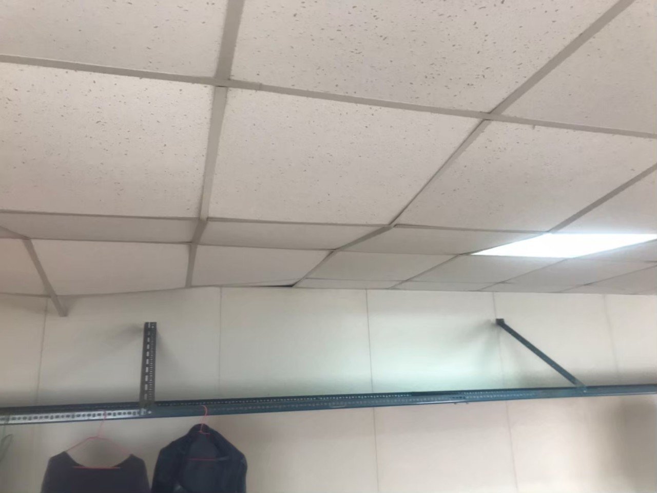 高雄天花板修復