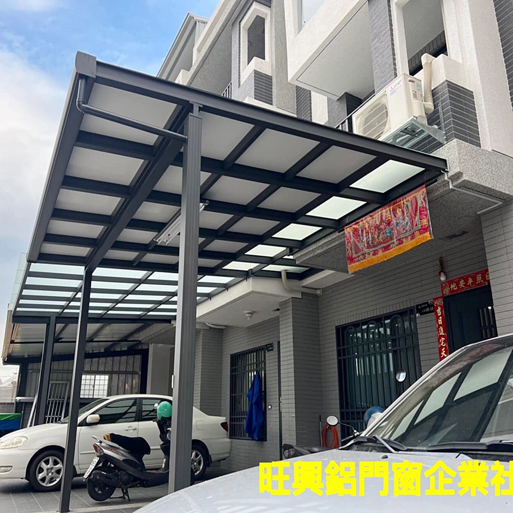 採光罩施工完成