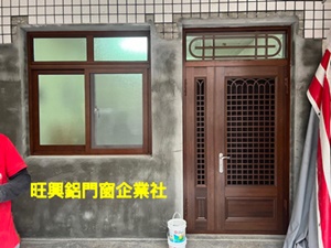 防盜門施工完成