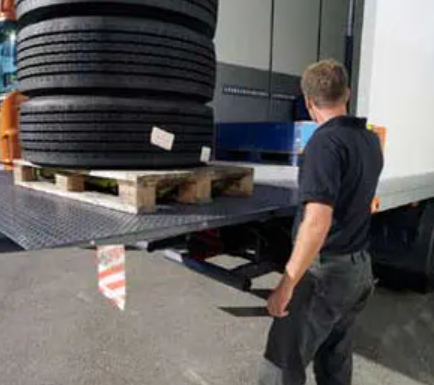 ZEPRO尾門-標準升降尾板