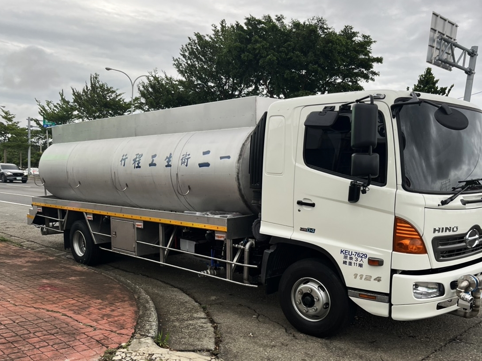 一二衛生工程行水肥車