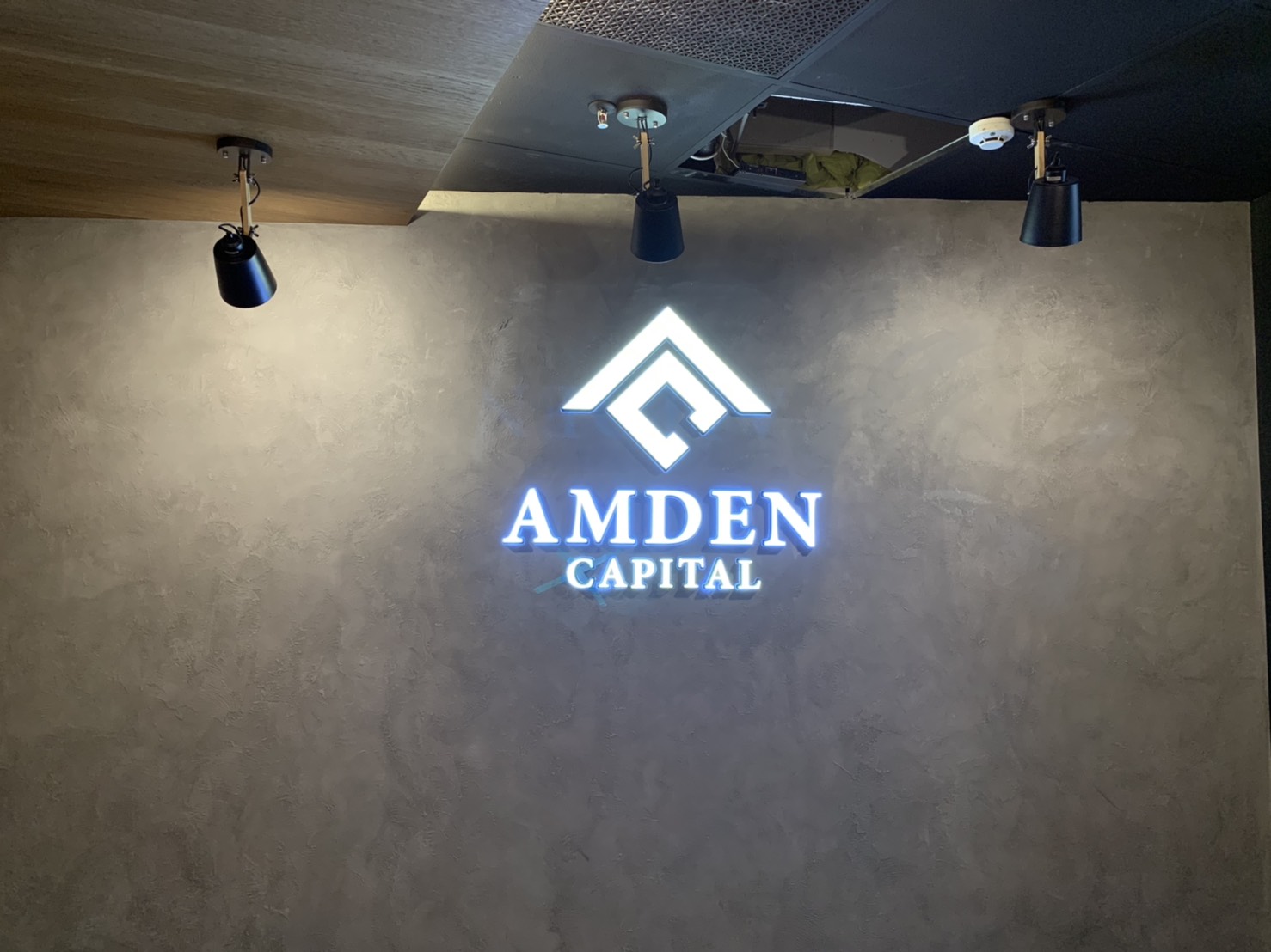 AMDEN-壓克力烤漆字