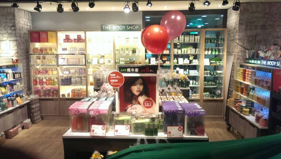 商場專櫃油漆噴漆(新光三越)