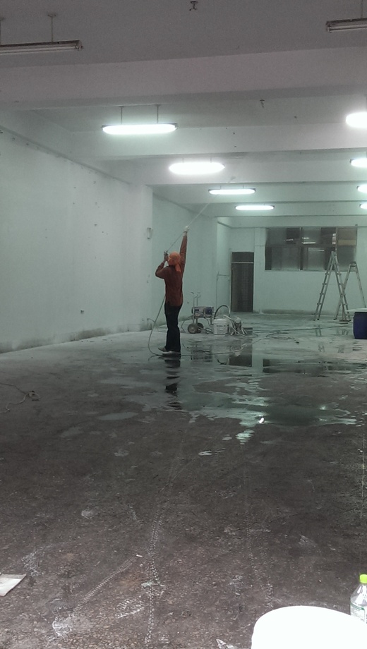 龜山迴龍工業區萬壽路廠房噴漆