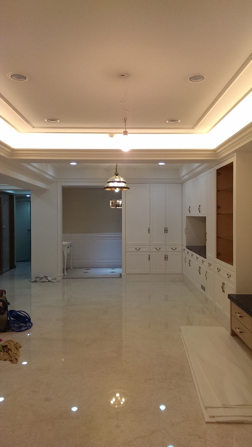 新莊幸福路室內噴漆