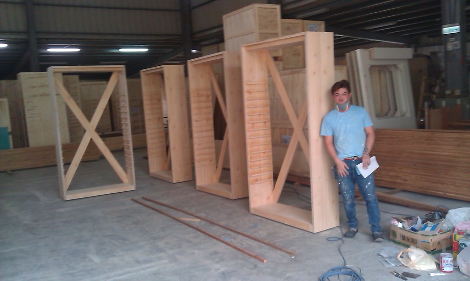 商場專櫃油漆噴漆(新光三越)