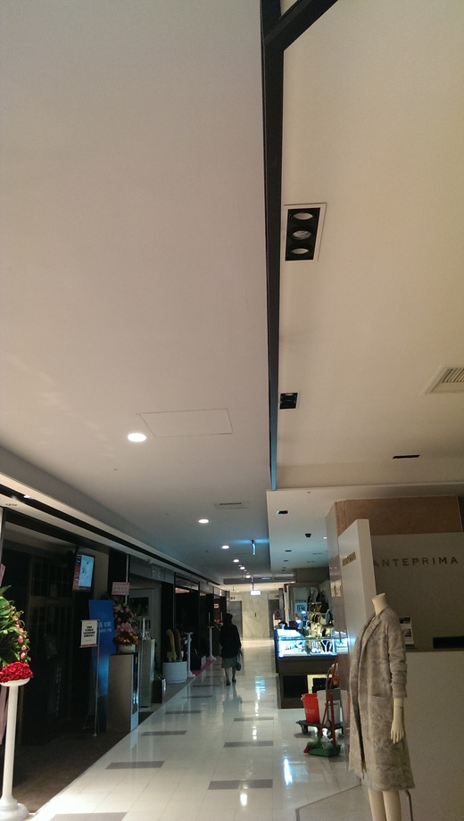 商場專櫃油漆噴漆(新光三越)