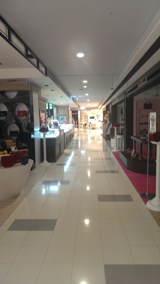 商場專櫃油漆噴漆(新光三越)