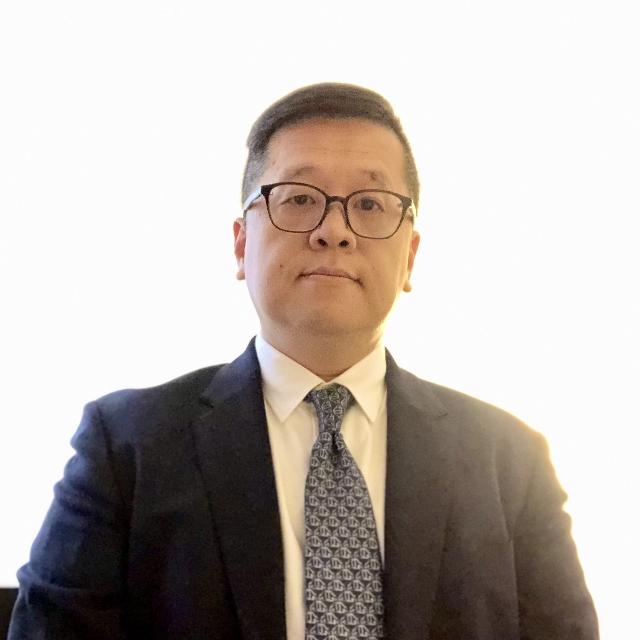 王勁力　顧問