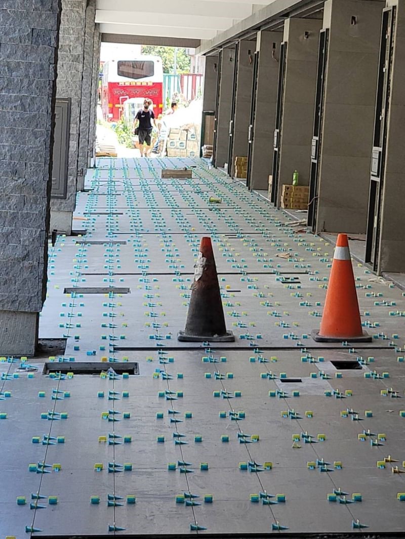 【沛配樂】磁磚整平器現場施作