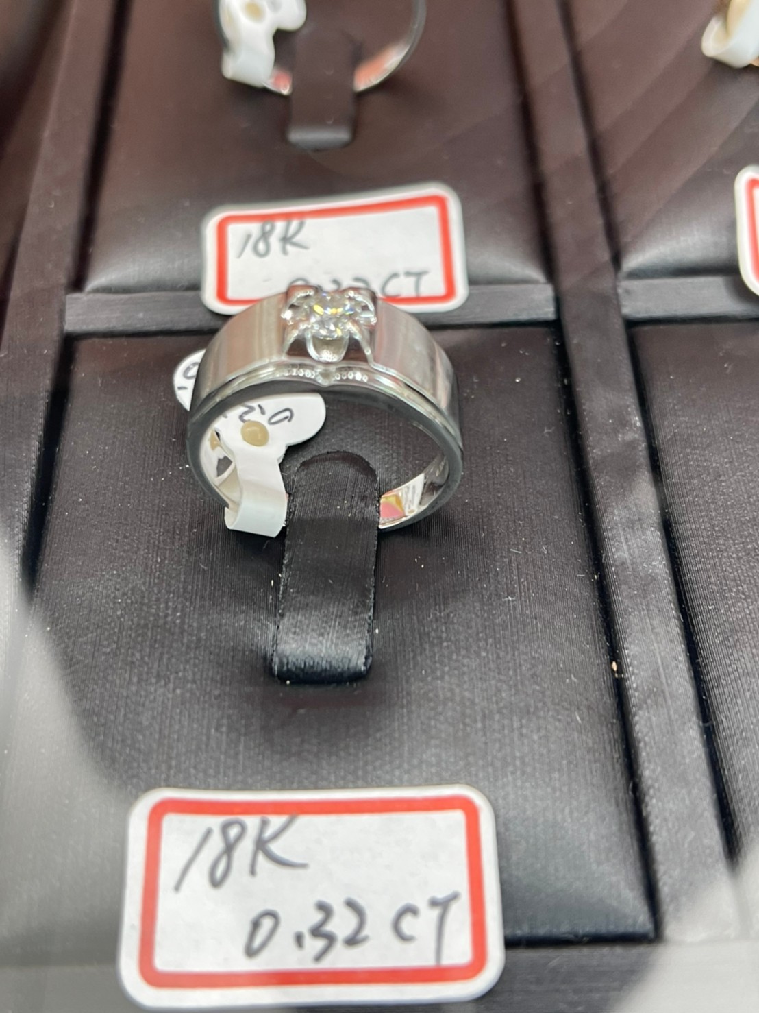 鑽石珠寶借款-玖泰當舖提供假日當舖,新北當舖,三重鑽石借款,新北市當舖,三重當舖,蘆洲當舖,五股黃金借款,台北市鑽石借款,大同區鑽石借款,萬華當舖,士林區鑽石借款,中正區當舖,中山區當舖,鑽石借款,鑽石借錢,新北黃金借款,新北市黃金借款,黃金典當,新北市黃金當鋪,新北市推薦鑽石當鋪,新北市低利息鑽石當鋪,台北鑽石當鋪轉當,新北市附近當鋪,三重蘆洲附近鑽石當鋪,台北當鋪,新北市當舖,三重鑽石代償,三重鑽石當舖有資金需求找玖泰當舖26