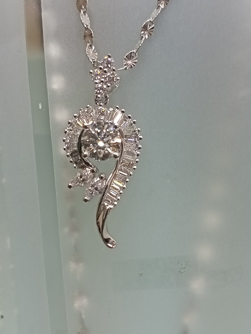 鑽石借款-玖泰當舖提供假日當舖,新北當舖,三重鑽石借款,新北市當舖,三重當舖,蘆洲當舖,五股黃金借款,台北市鑽石借款,大同區鑽石借款,萬華當舖,士林區鑽石借款,中正區當舖,中山區當舖,鑽石借款,鑽石借錢,新北黃金借款,新北市黃金借款,黃金典當,新北市黃金當鋪,新北市推薦鑽石當鋪,新北市低利息鑽石當鋪,台北鑽石當鋪轉當,新北市附近當鋪,三重蘆洲附近鑽石當鋪,台北當鋪,新北市當舖,三重鑽石代償,三重鑽石當舖有資金需求找玖泰當舖4