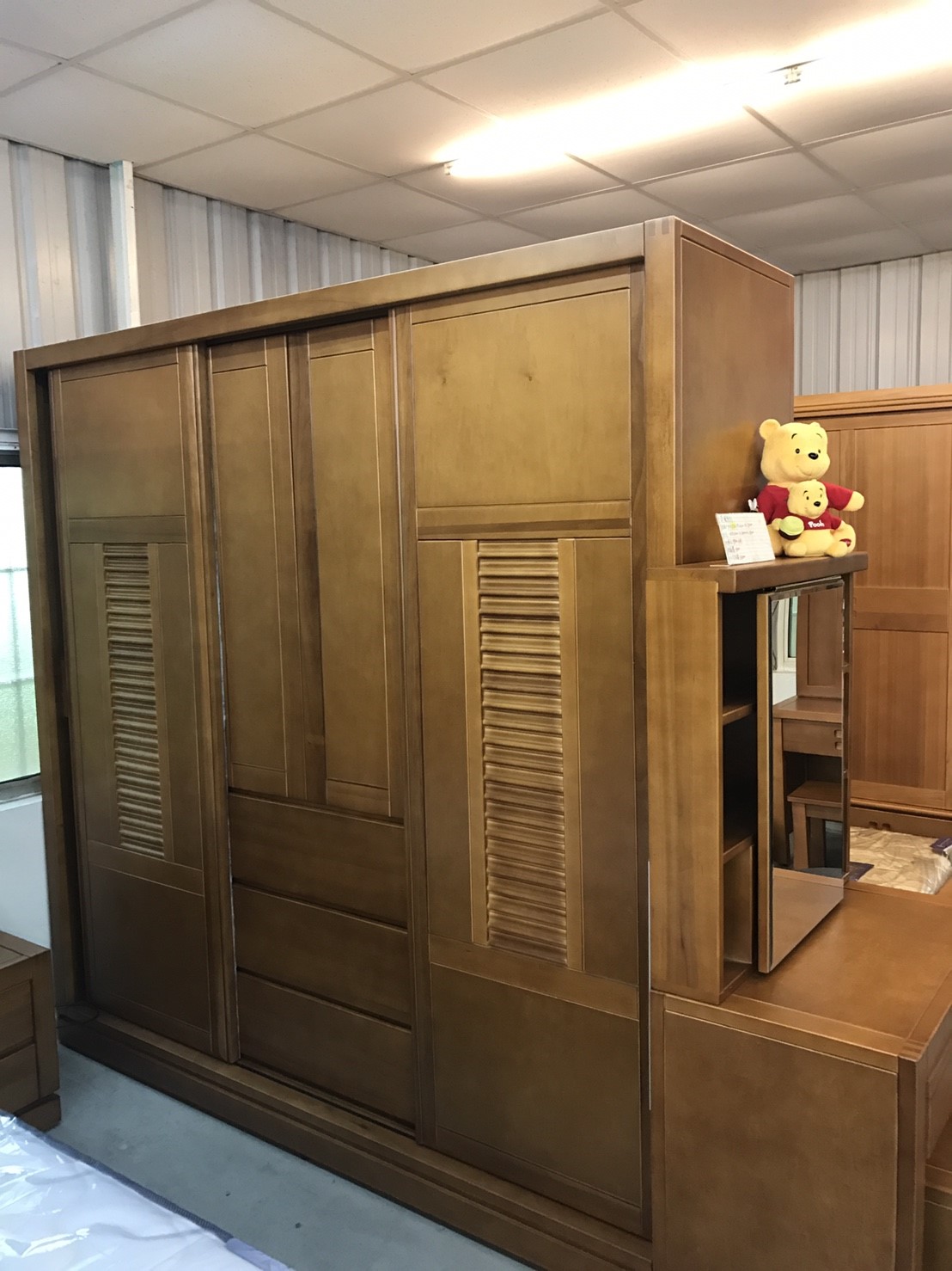 嘉義實木衣櫃組