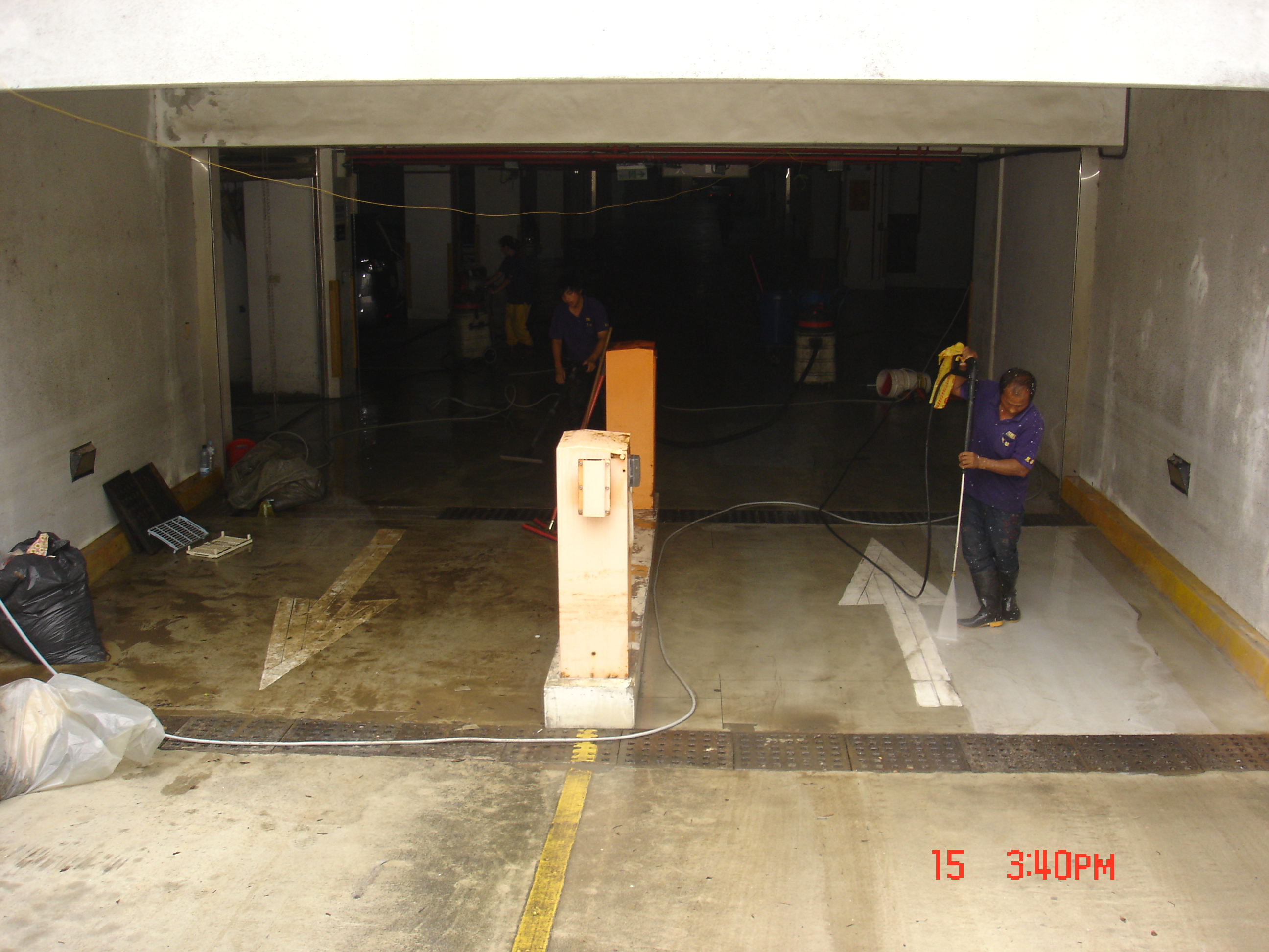 地下室停車場清潔