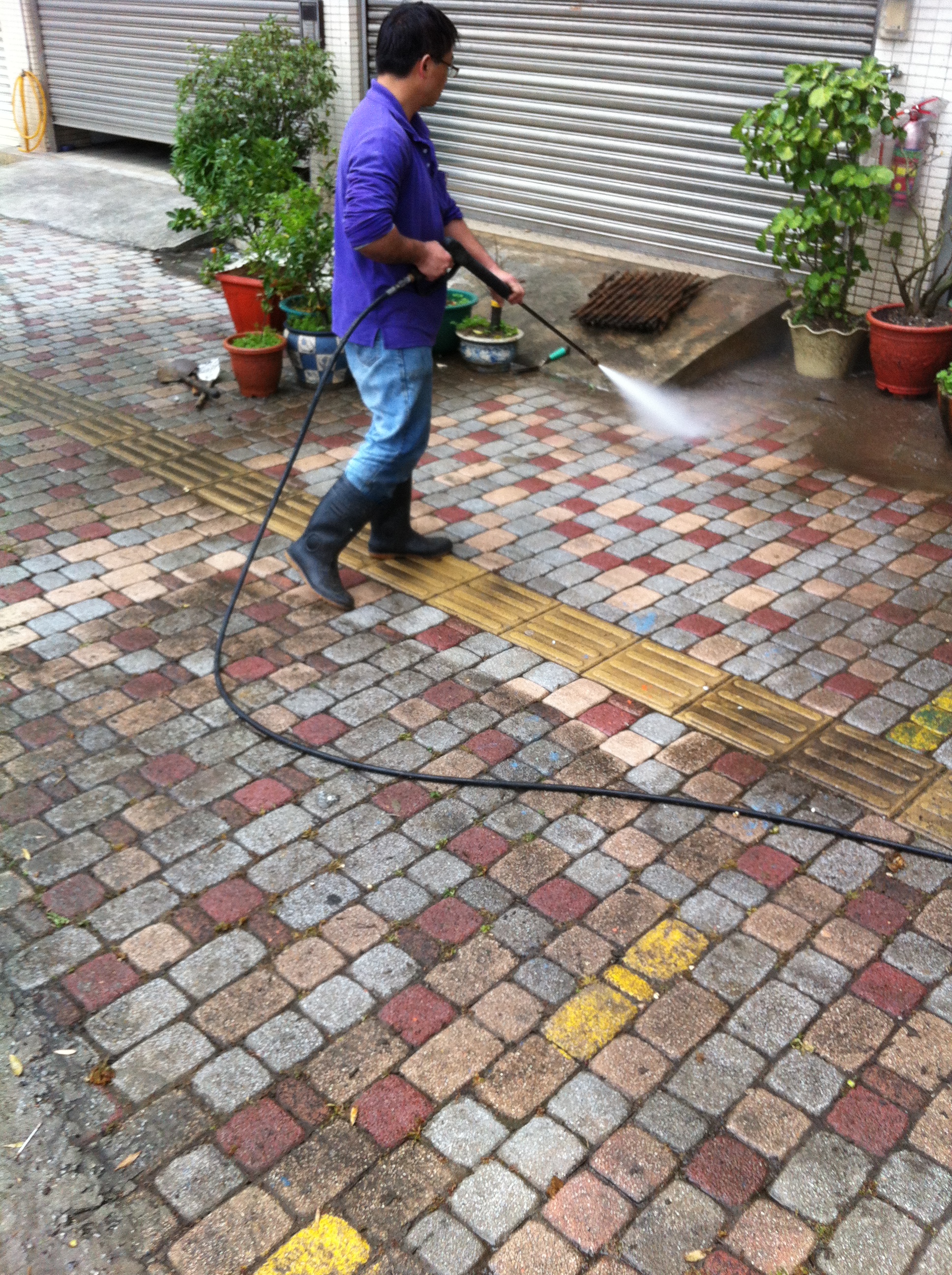 人行道清洗
