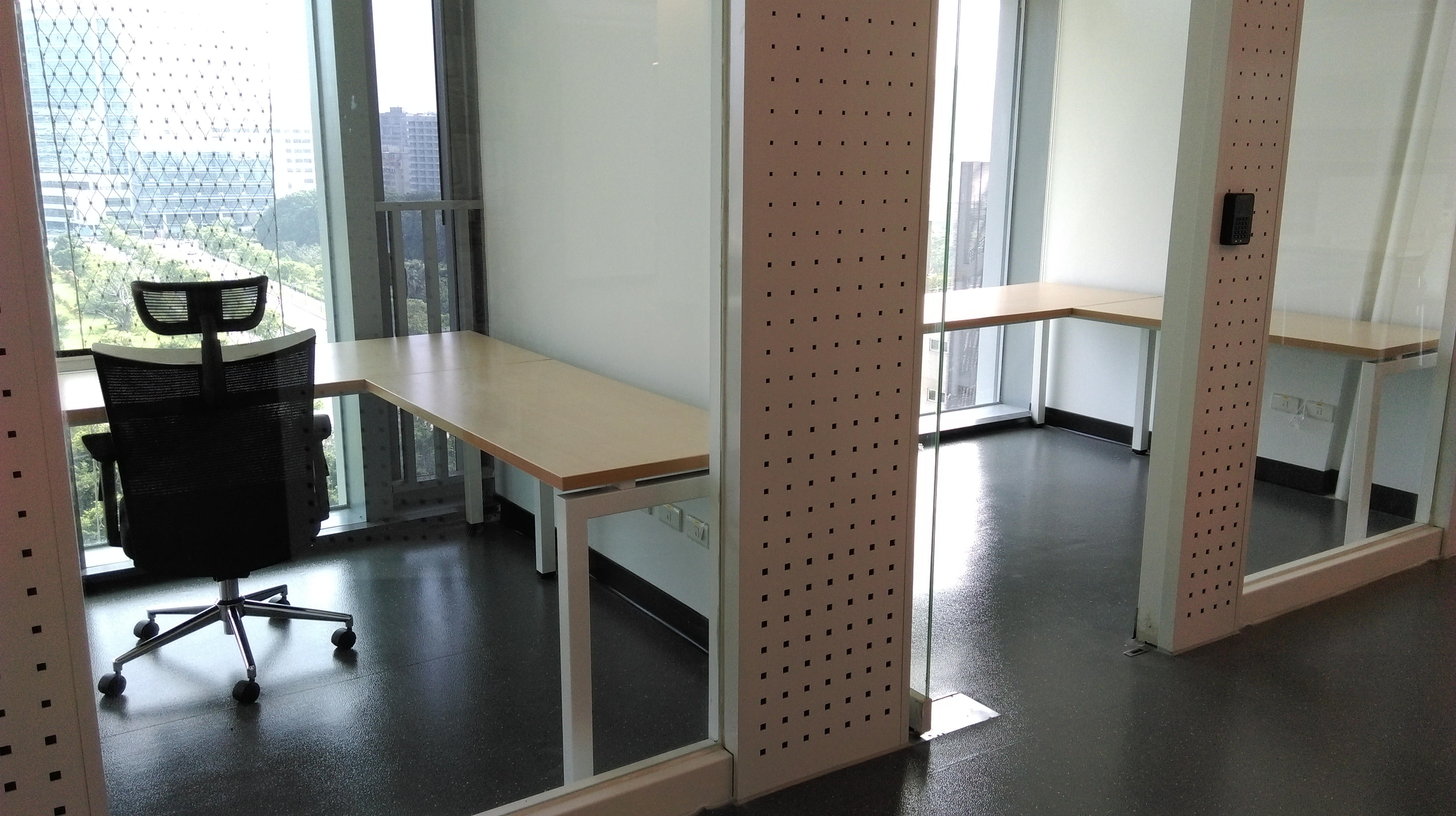 Gamma-4-單人工作站