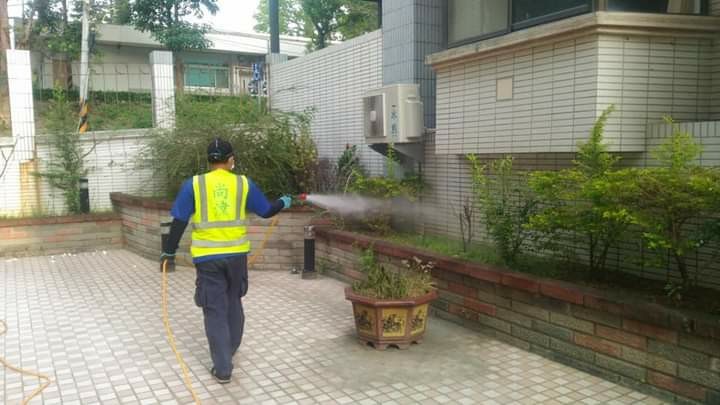 戶外病媒小黑蚊防治消毒工作