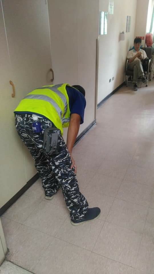 蟑螂餌膠施打作業