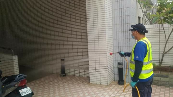 戶外病媒小黑蚊防治消毒工作