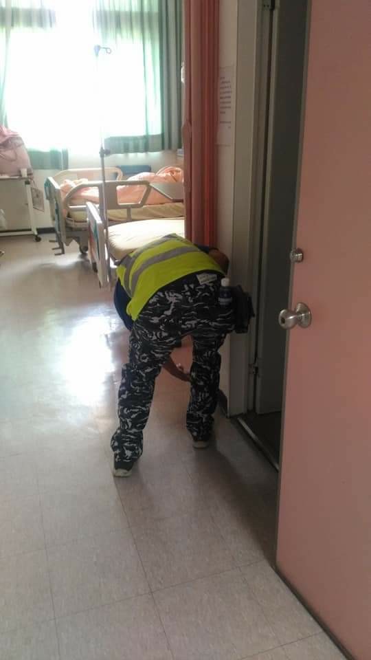 蟑螂餌膠施打作業