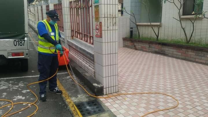 戶外病媒小黑蚊防治消毒工作