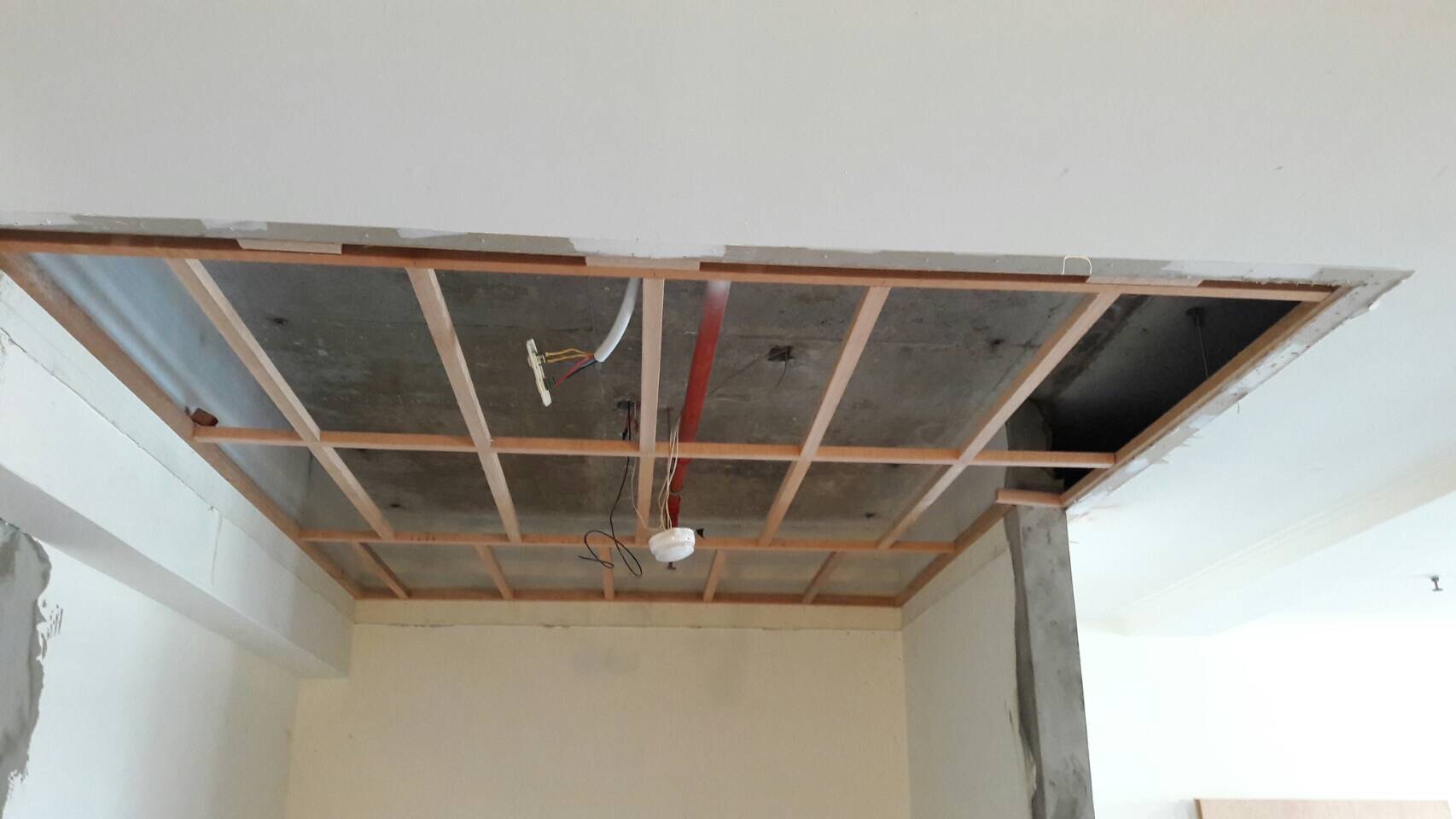 住家裝潢泥作,高空鐵窗安裝