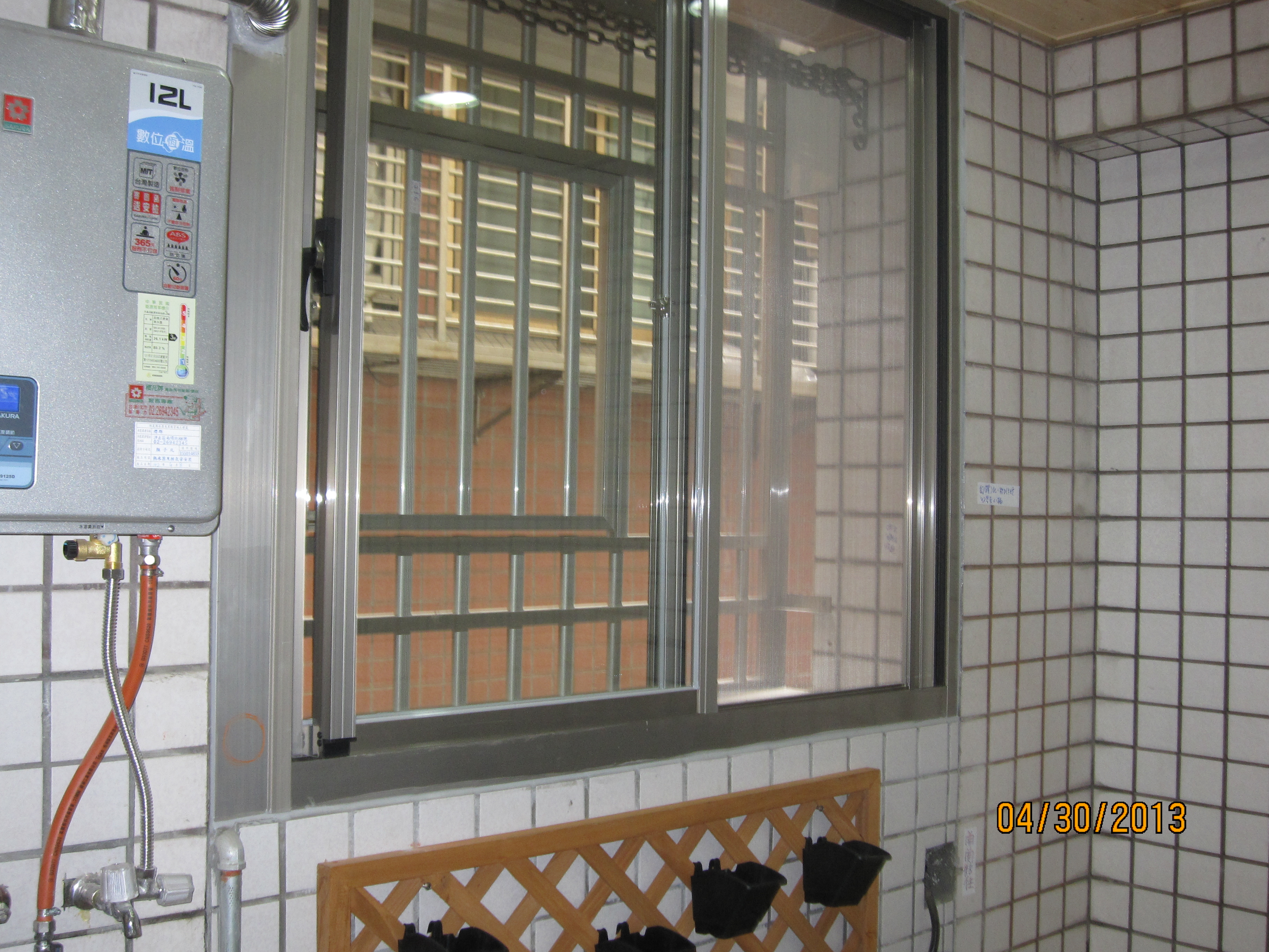 鋁門窗氣密窗施工