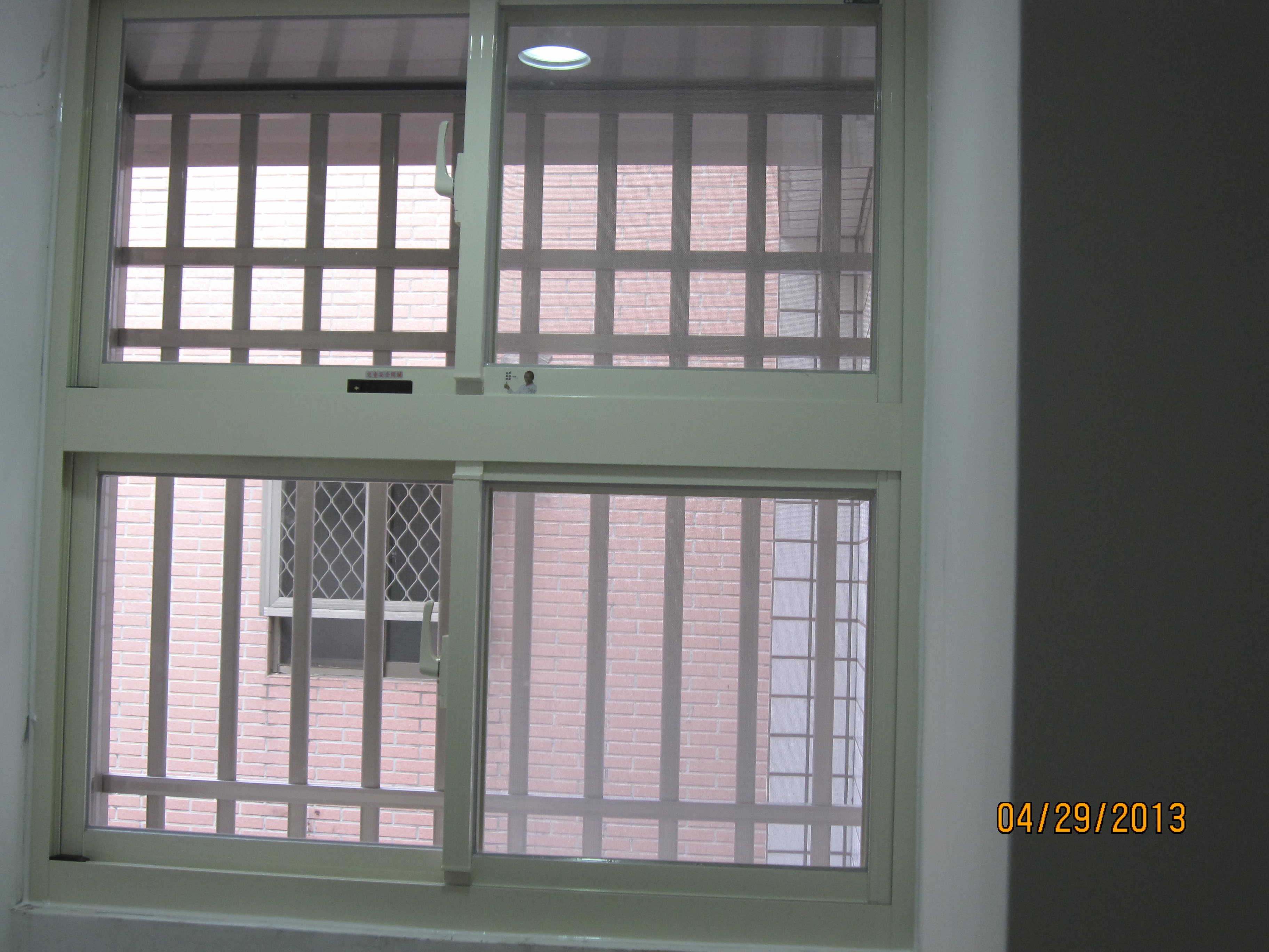 鋁門窗氣密窗施工