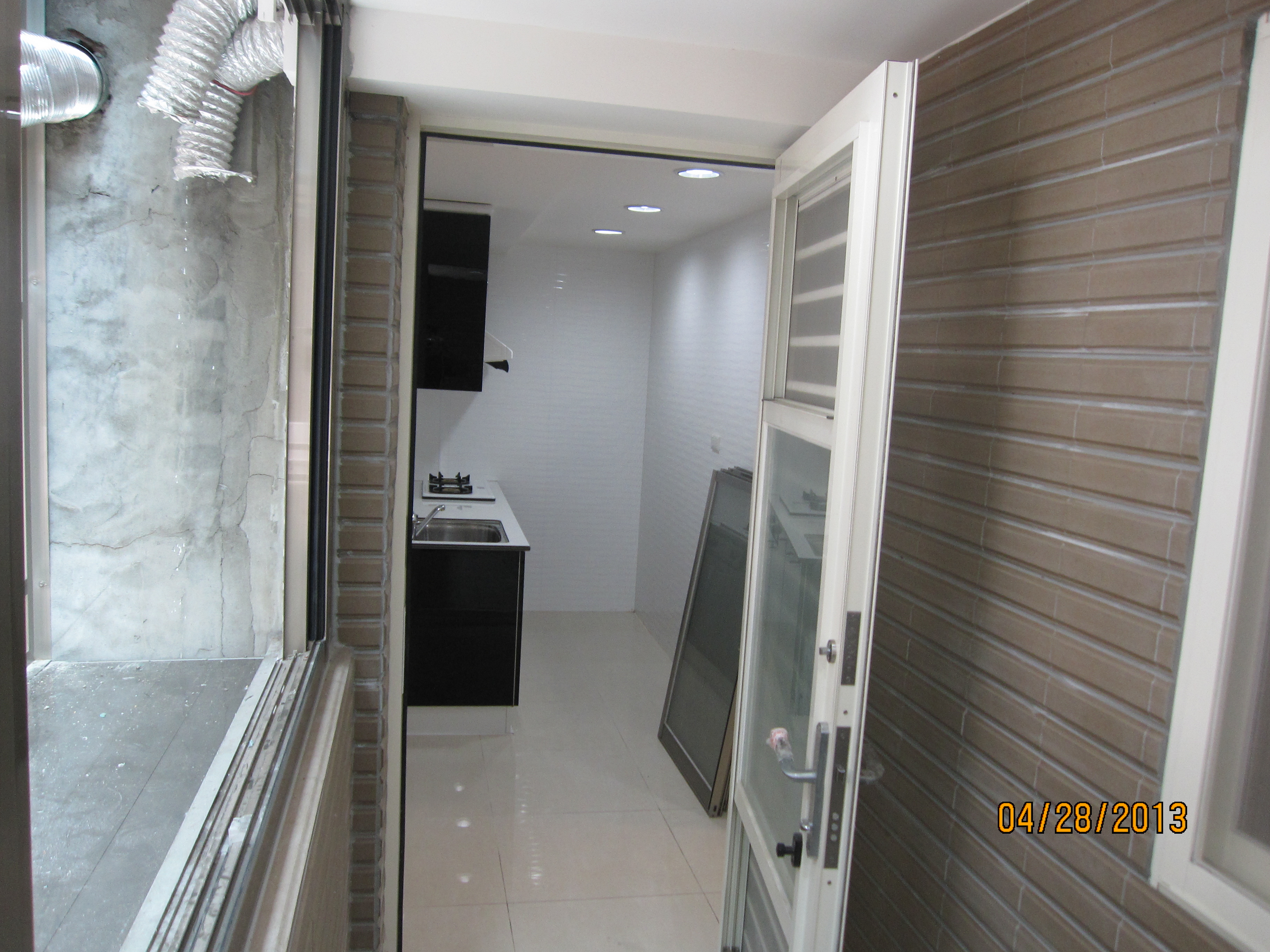 住家玄關門施工