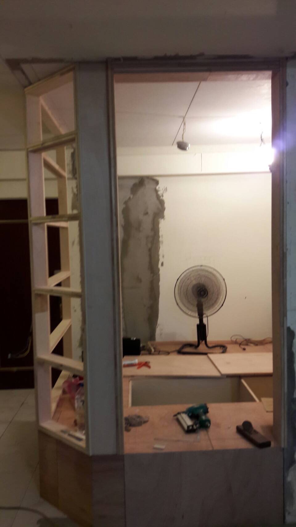 住家裝潢泥作,高空鐵窗安裝