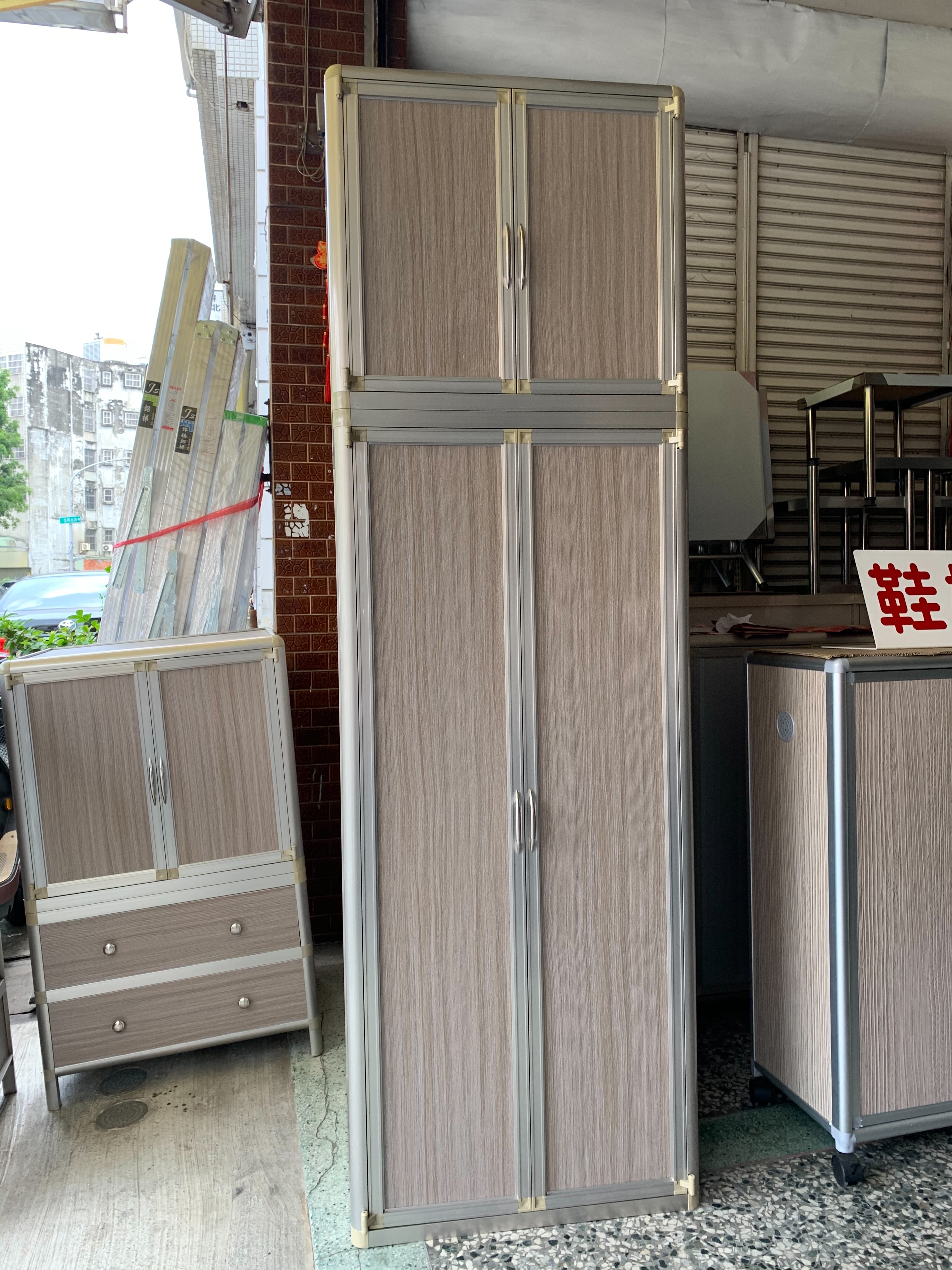 鋁製高層衣櫃、置物櫃