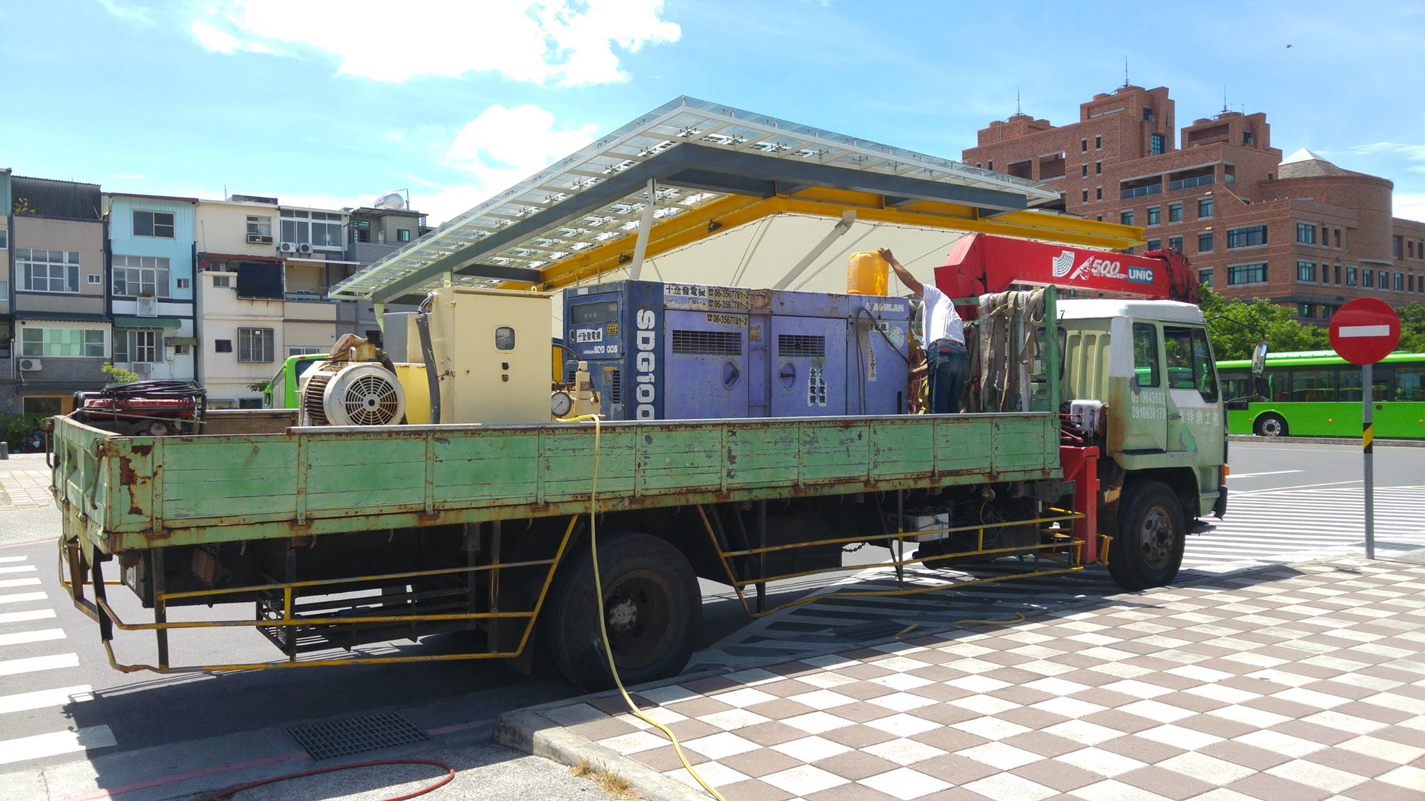 高雄大東捷運站施做超高壓水刀通管