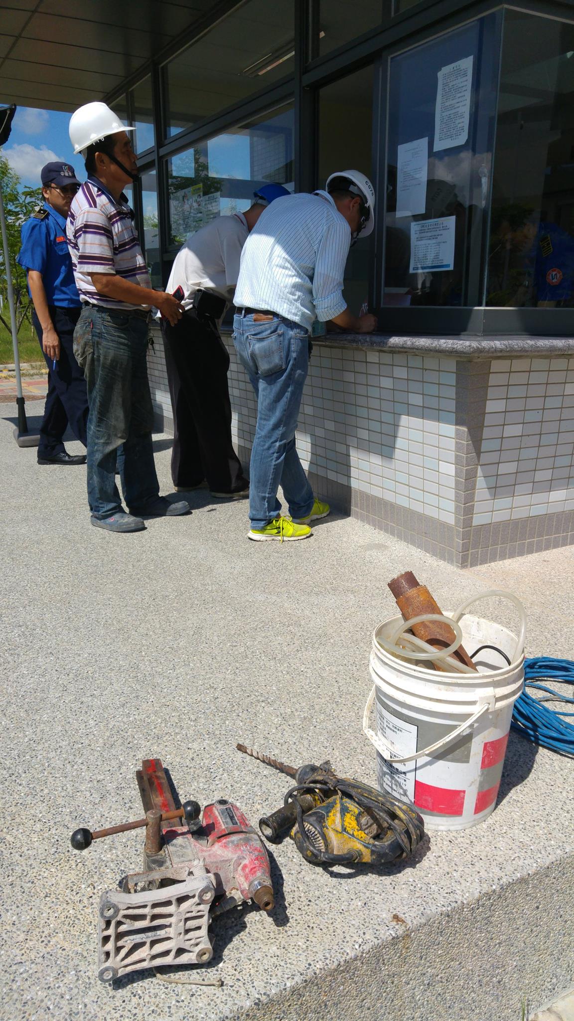 台南某營管內止漏施做&amp;台南南科鑽孔