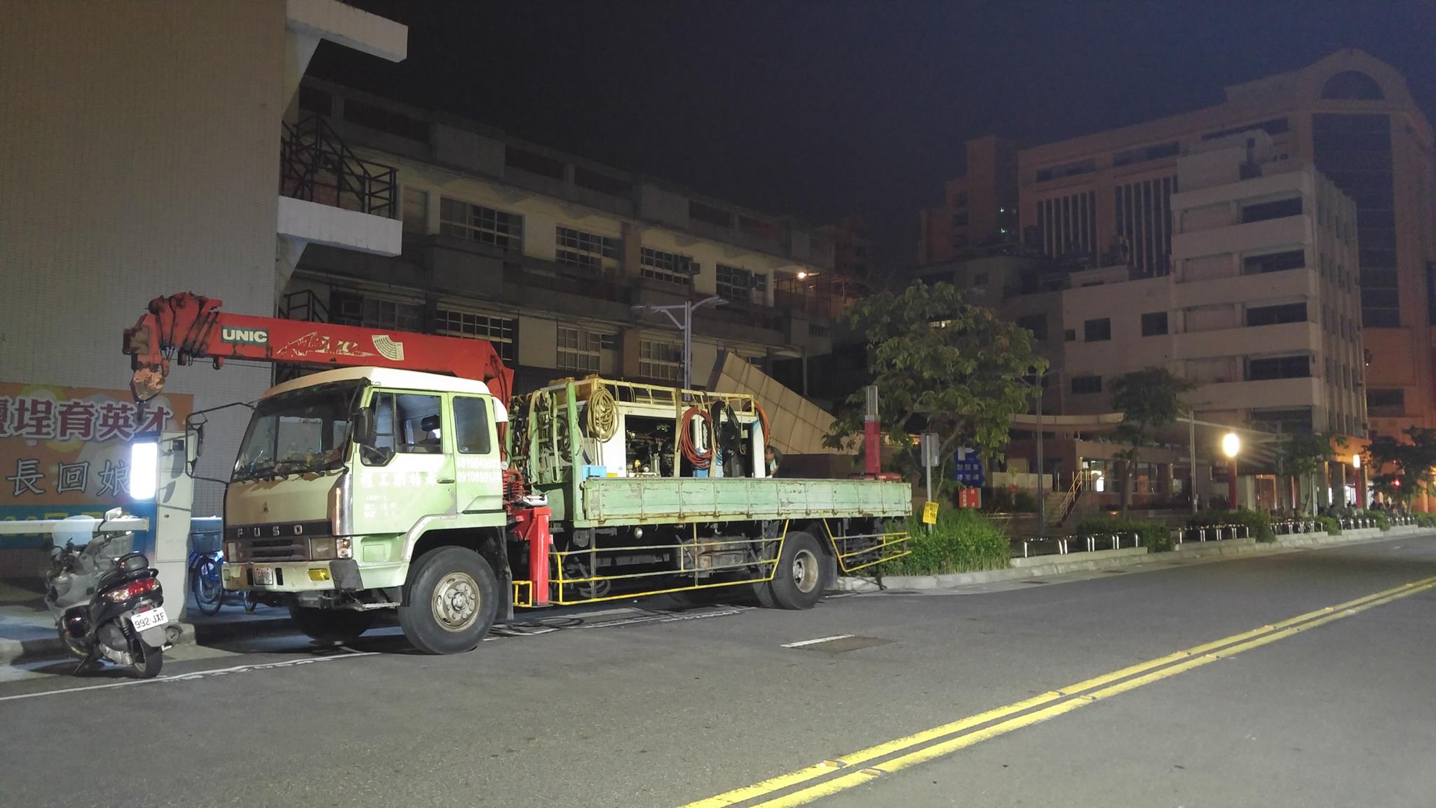 高雄捷運鹽埕埔站超高壓水刀通管施工