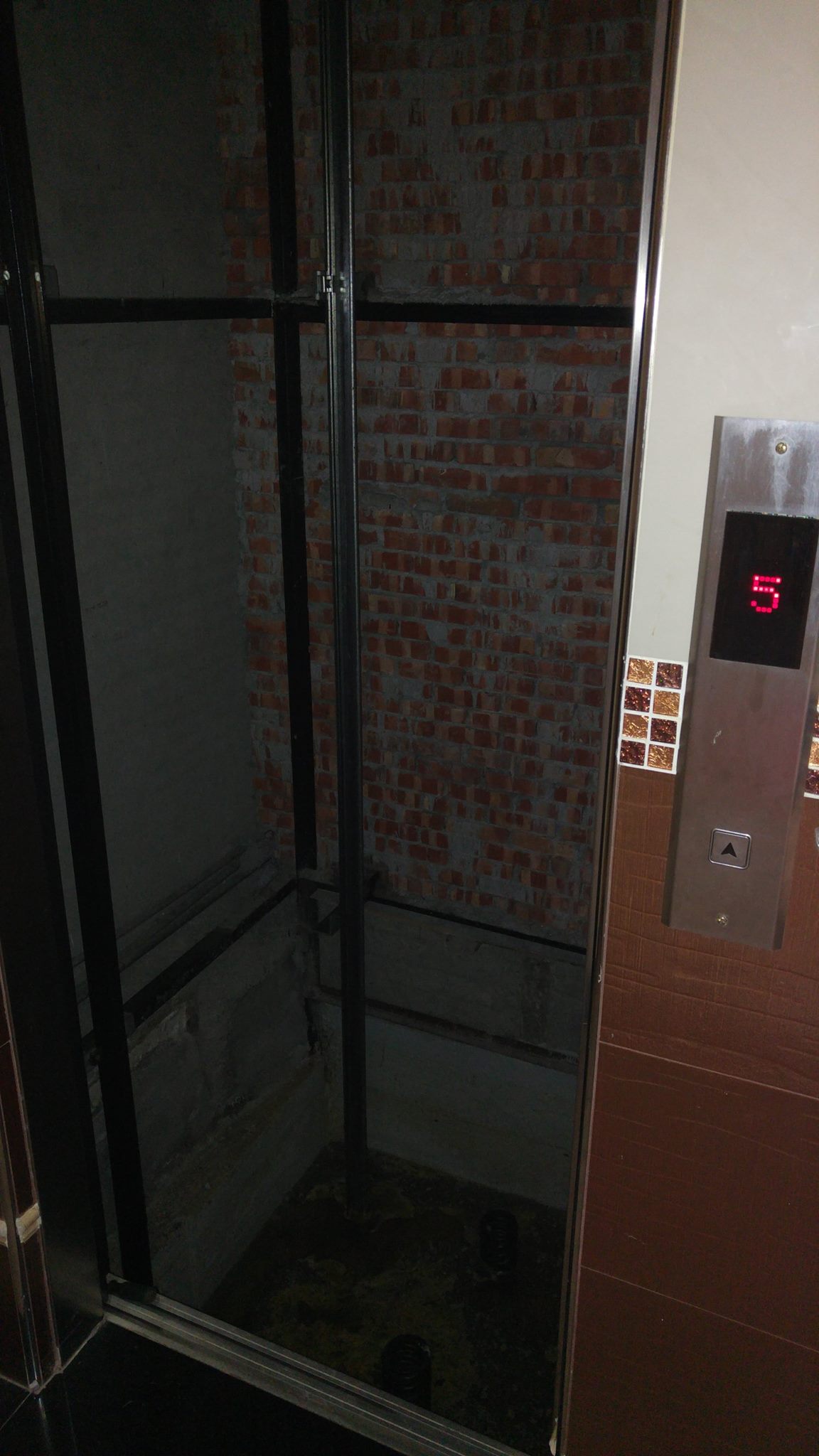 台南市-電梯漏水處理