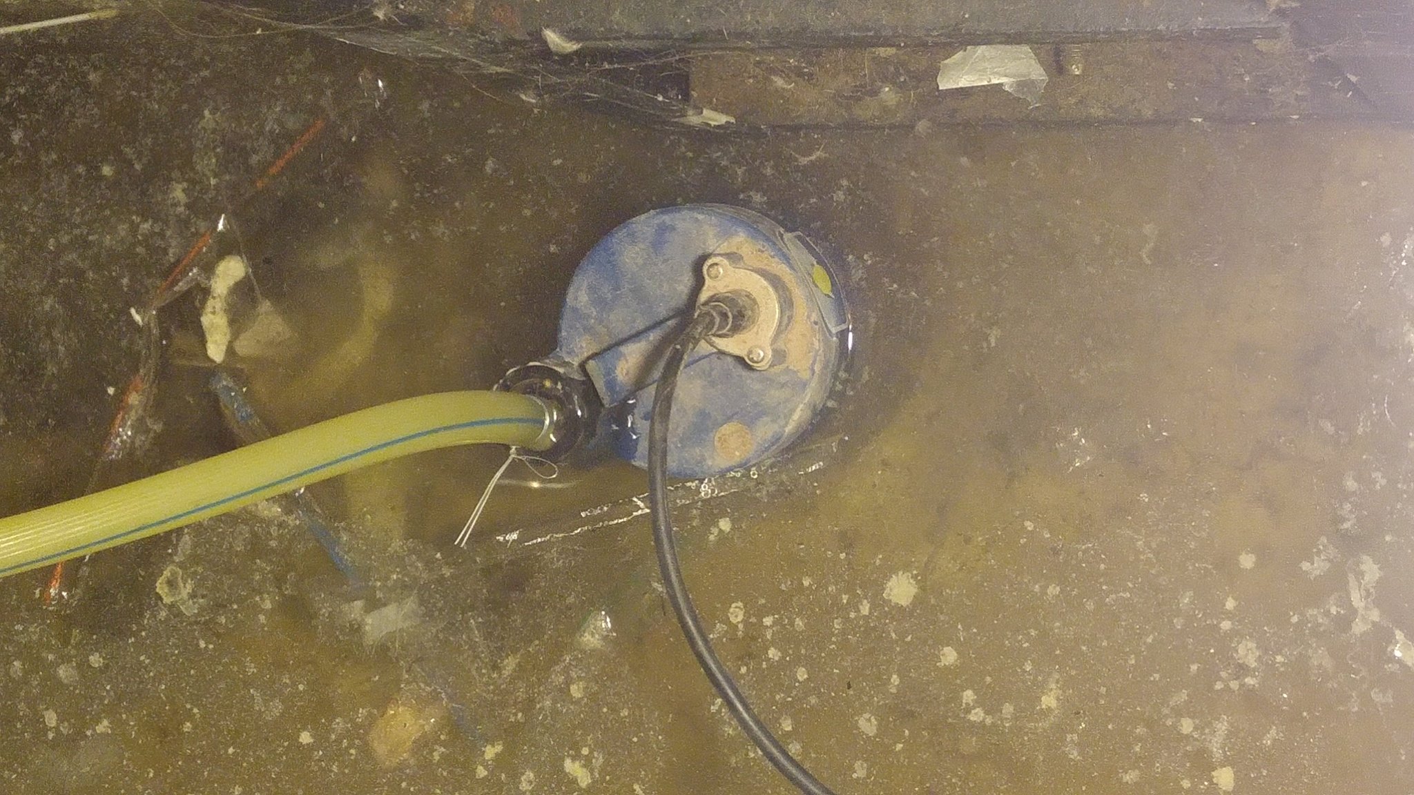 台南市-電梯漏水處理