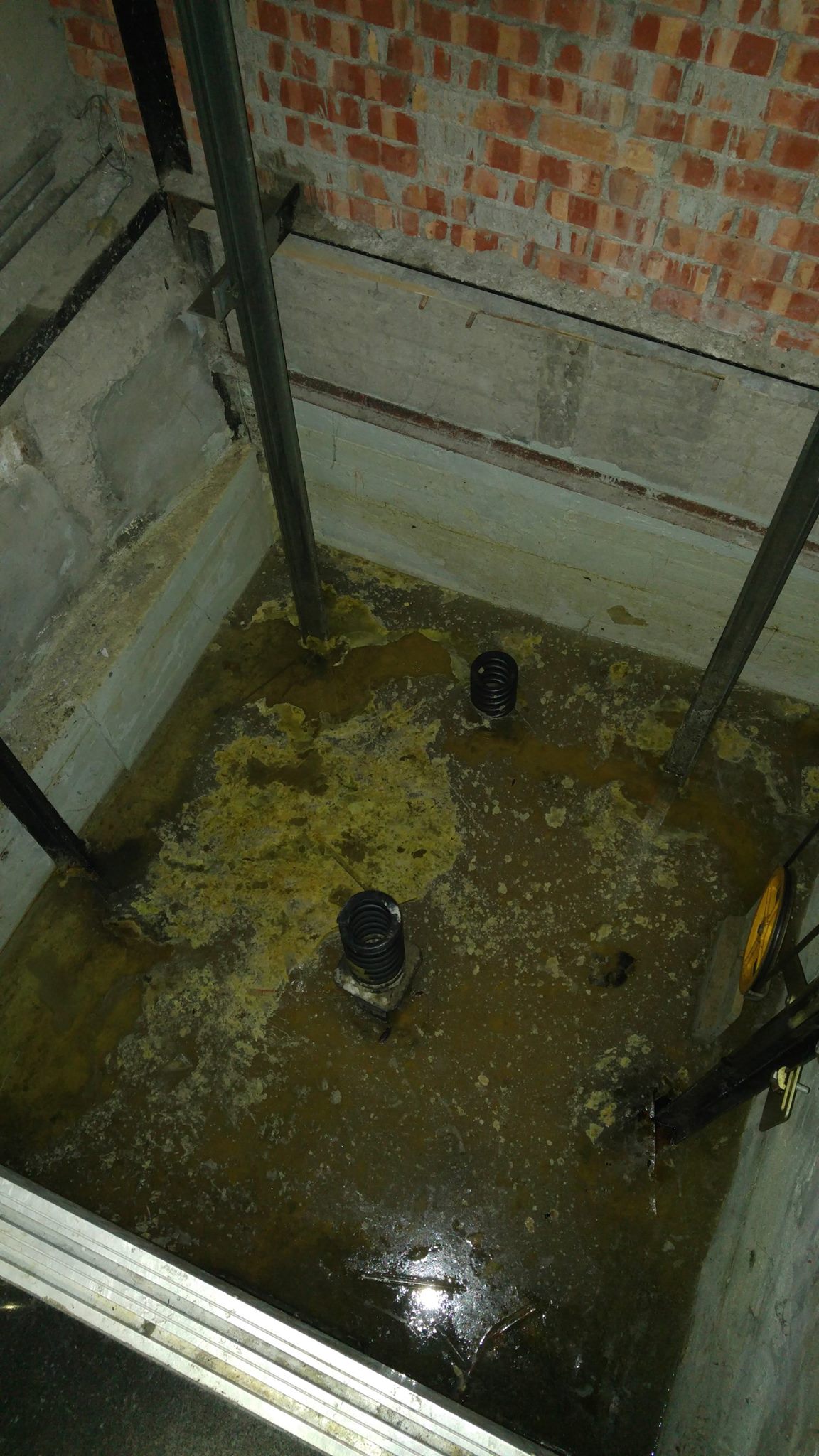 台南市-電梯漏水處理