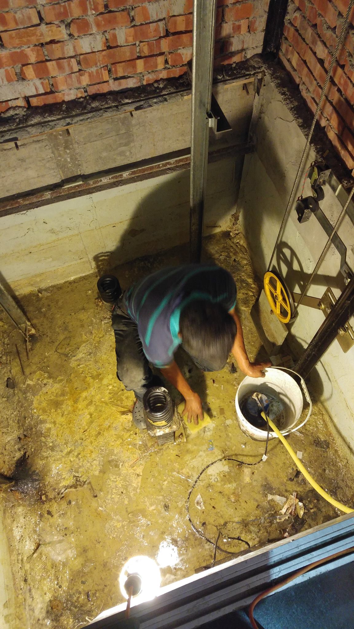 台南市-電梯漏水處理