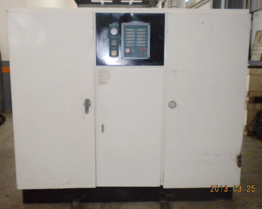 復盛微油螺旋式水冷型100HP空壓機