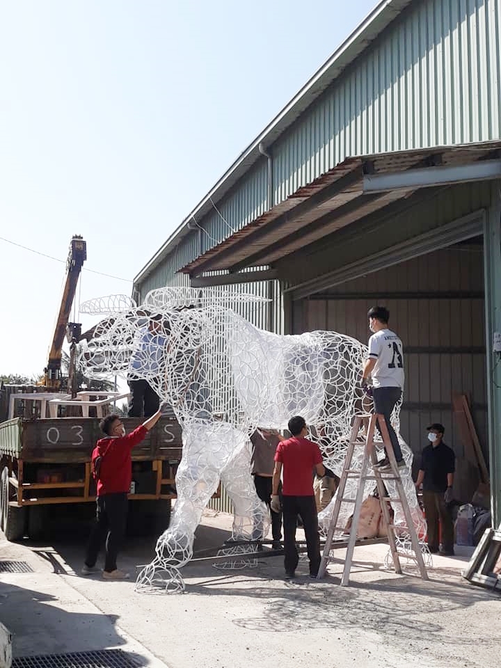 阿咪吊車-宜蘭傳藝中心吊運藝術作品