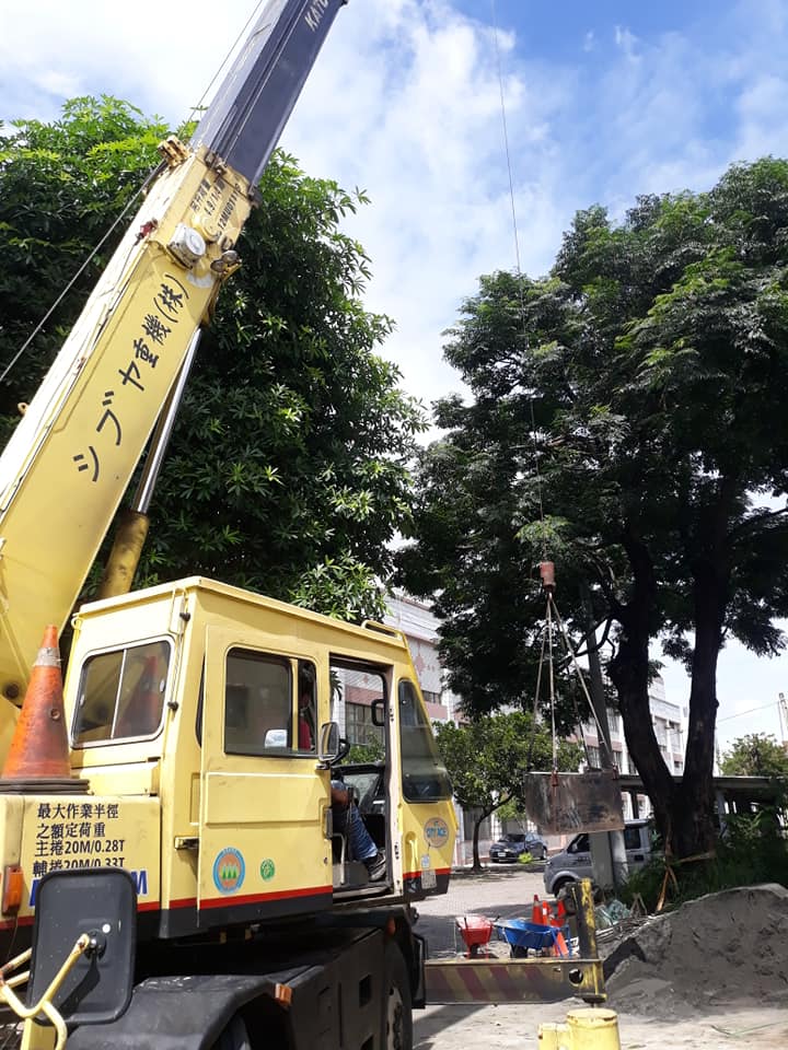 阿咪吊車-10噸螃蟹